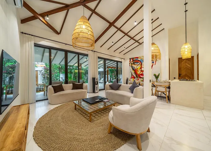 Blue Wave - Private Pool With Spacious Garden