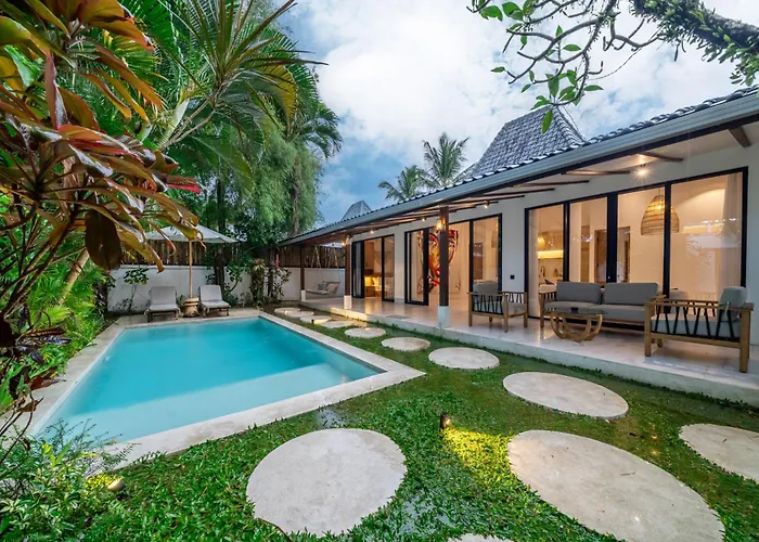 Villa Blue Wave - Private Pool With Spacious Garden Ubud