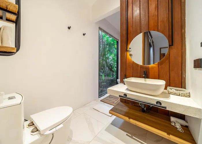 Blue Wave - Private Pool With Spacious Garden *