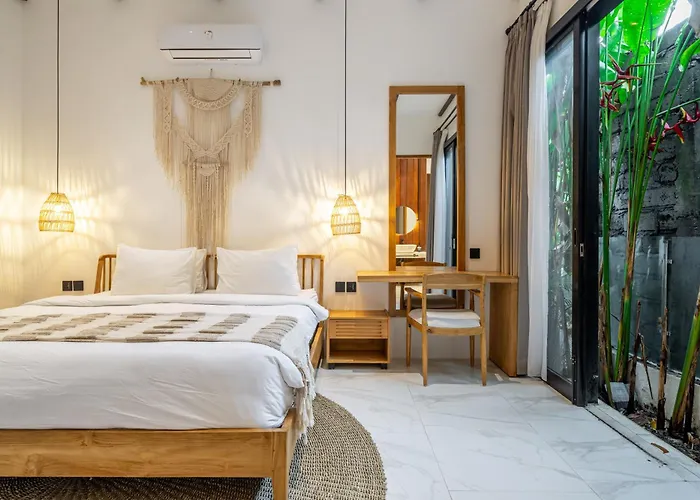 Blue Wave - Private Pool With Spacious Garden Ubud